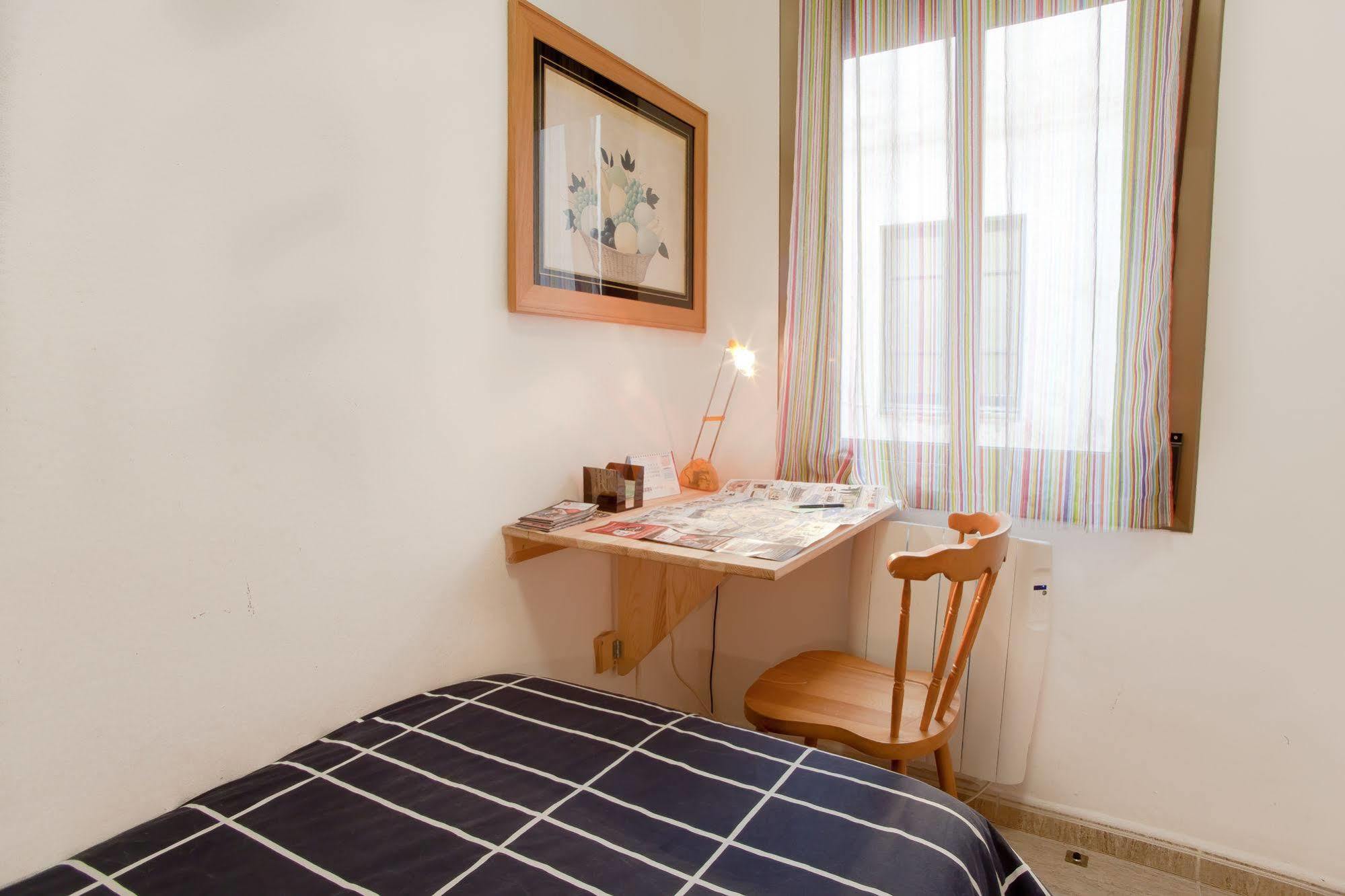 Apartamentos Tarradellas Sants Estacio Barcelona Exterior foto